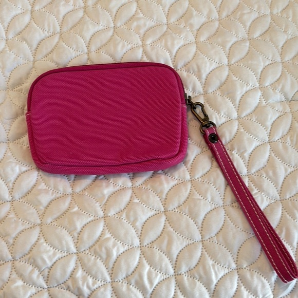 L.L. Bean Pink Wristlet Key & Card Holder - Picture 1 of 7